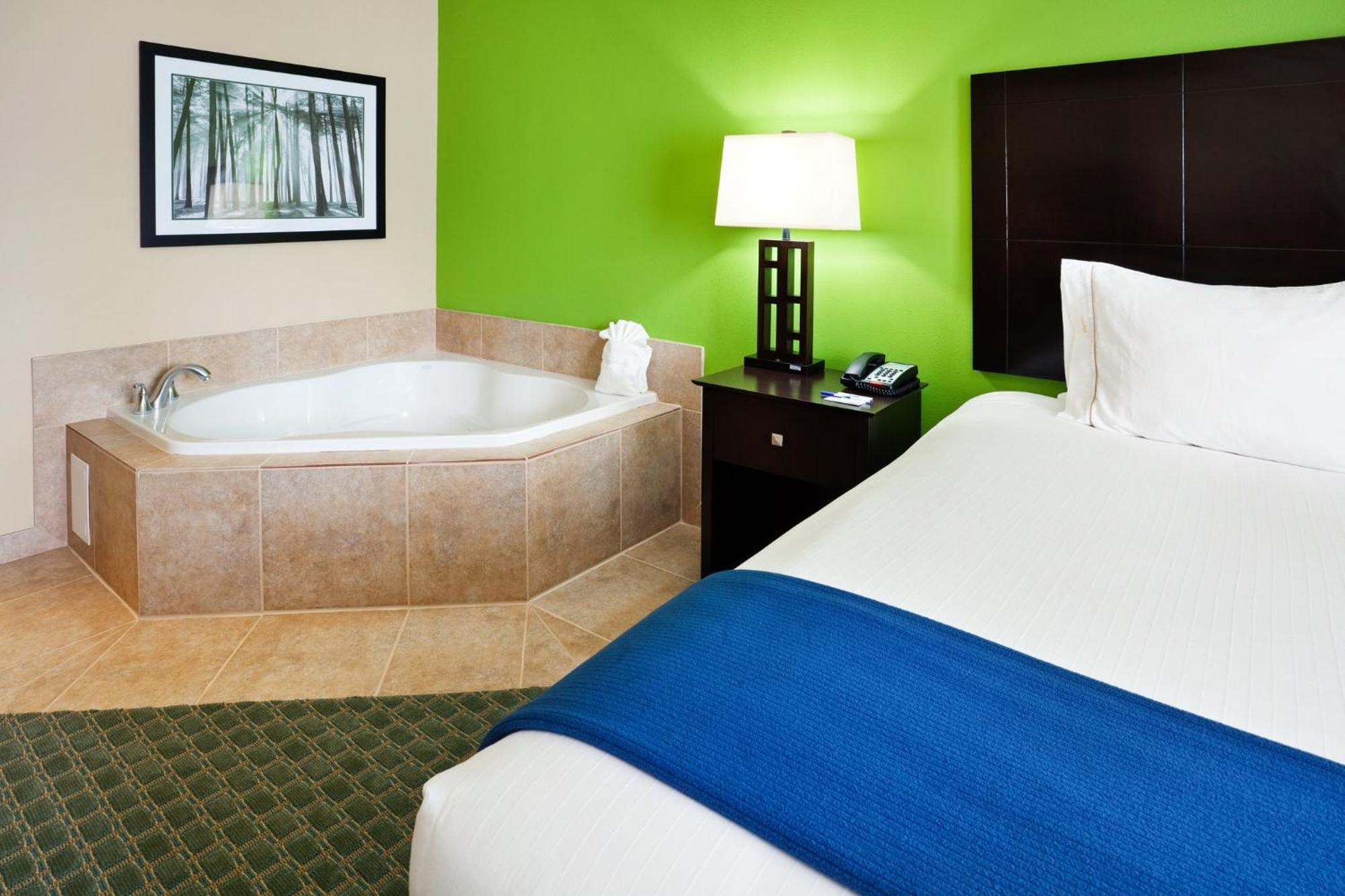 Holiday Express & South By Ihg Hotel Newport